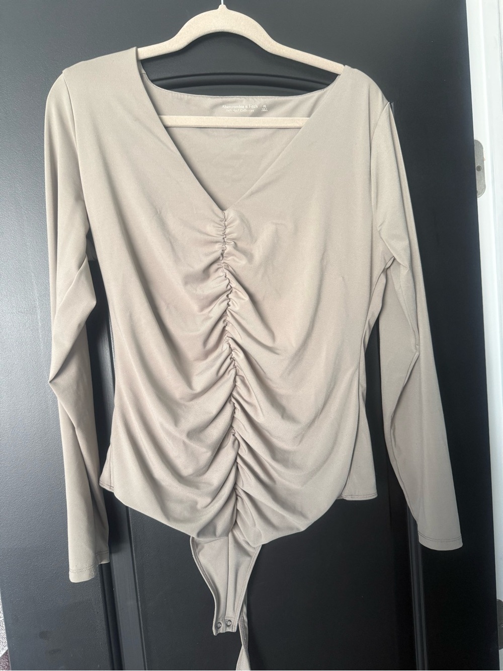 Abercrombie & Fitch Ruched V-Neck Bodysuit - Taupe